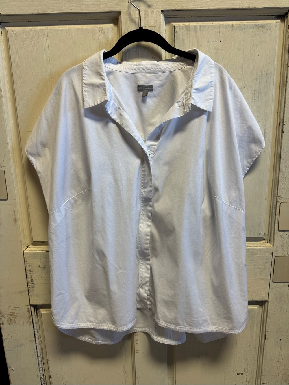 Women’s Talbots White Button-Down Short Sleeve Shirt